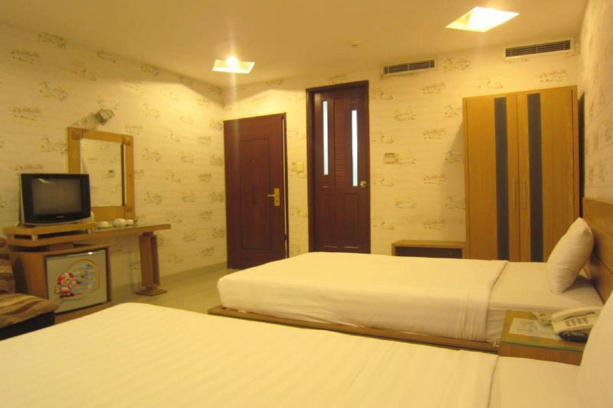 Song Anh Hotel 1 Ho Chi Minh City Exterior photo